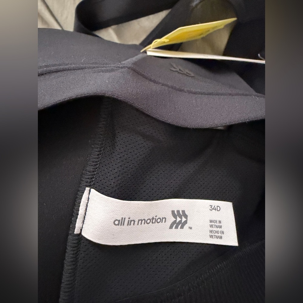 All in Motion Black Zip-Front Sports Bra - Picture 3 of 3